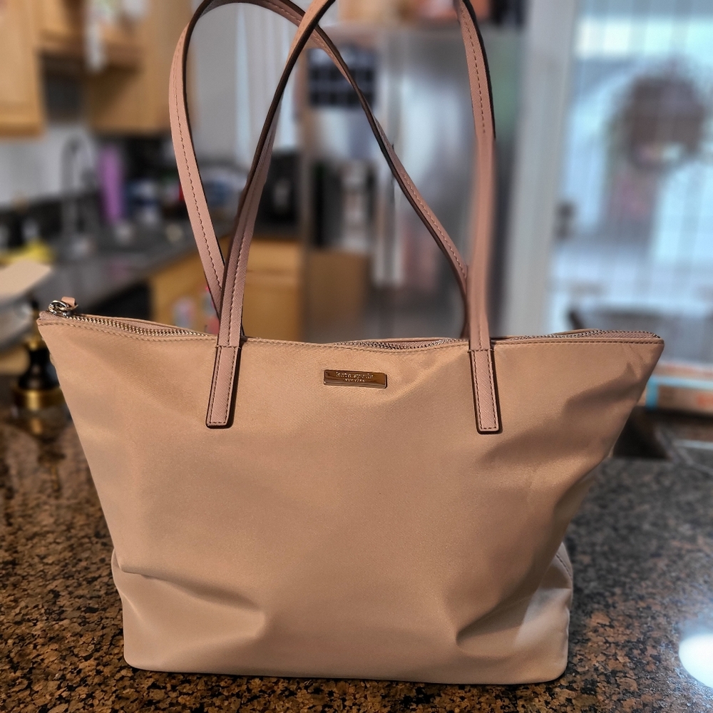 NWOT Kate Spade May Street Lida Soft Taupe Zip Tote Medium Size